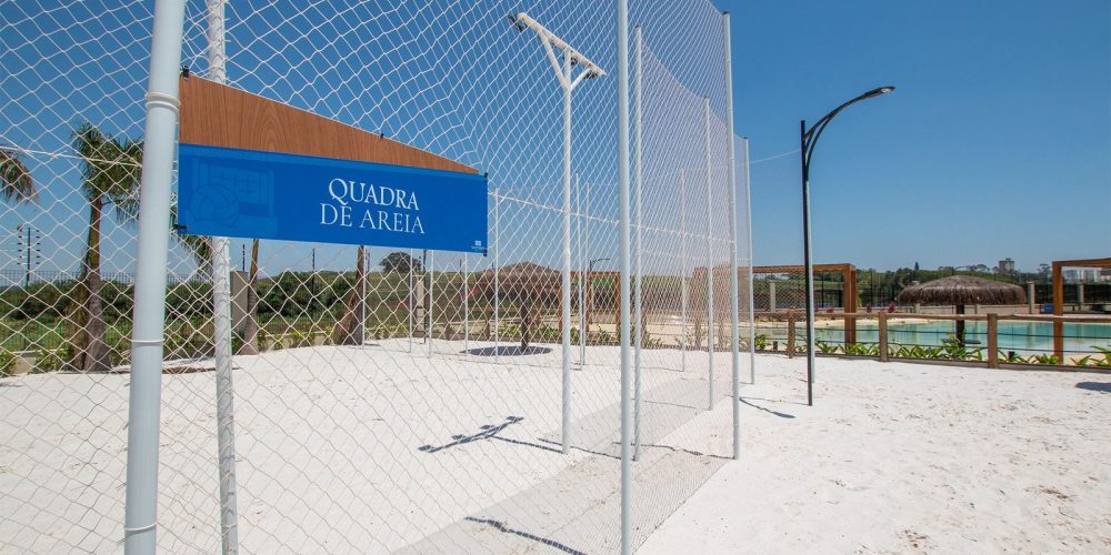 quadra areia santorini